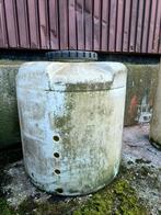 Twee grote vaten / tonnen, Tuin en Terras, Regentonnen, 150 liter of meer, Ophalen, Gebruikt, Kunststof