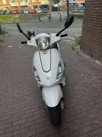 Piago fly 2010, Fietsen en Brommers, Scooters | Piaggio, Ophalen of Verzenden, Gebruikt, Fly
