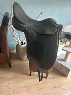Seabis dressuur zadel te koop 17,5 inch, Dieren en Toebehoren, Ophalen of Verzenden, Zo goed als nieuw, Dressuur