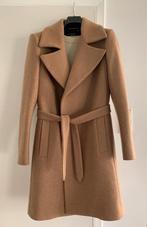 CVRD Kenza camel beige wolblend mantel met strikceintuur S, CVRD, Beige, Nieuw, Ophalen of Verzenden