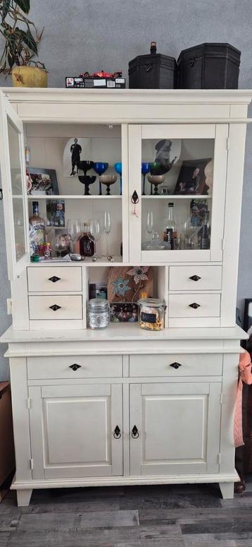 Buffetkast  beschikbaar voor biedingen