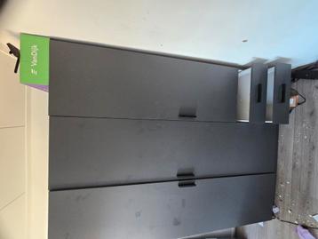 3 delig kleren kast snel ophalen met gebruik sporen  beschikbaar voor biedingen