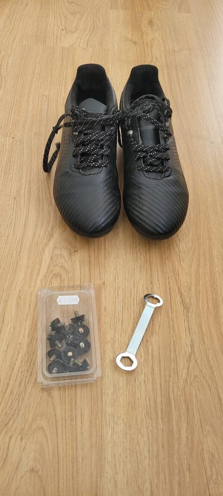 Rugby / Voetbalschoenen maat 41 – met verwisselbare noppen!, Sport en Fitness, Voetbal, Zo goed als nieuw, Schoenen, Maat XS of kleiner