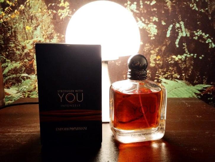 Emporio Armani Stronger With You Intensely 100ml in doosje!, Sieraden, Tassen en Uiterlijk, Uiterlijk | Parfum, Zo goed als nieuw