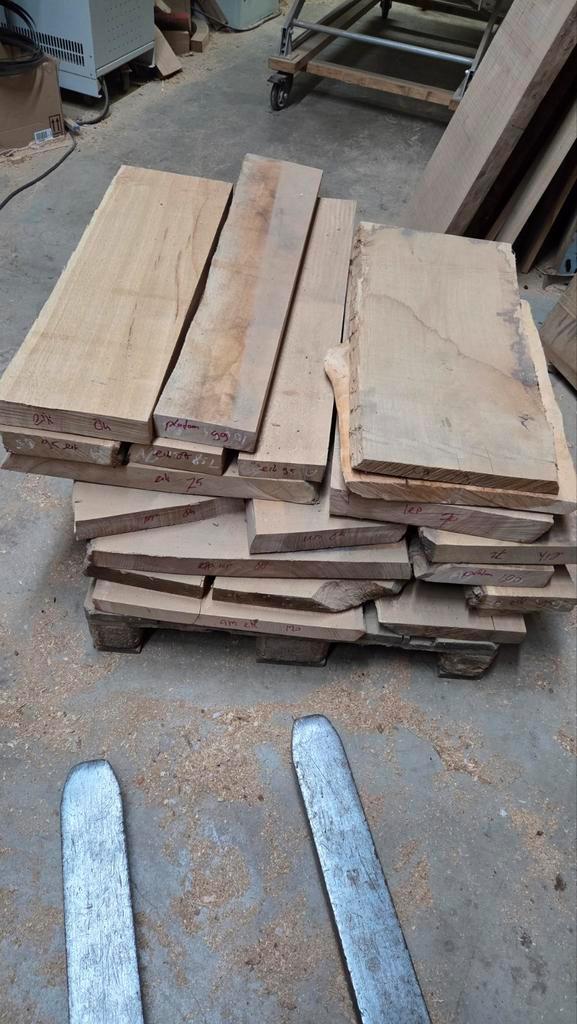 Restant/ partij eiken, iepen, taxus, pallet vol hout, Doe-het-zelf en Verbouw, Hout en Planken, Nieuw, Plank, Eiken, Minder dan 200 cm