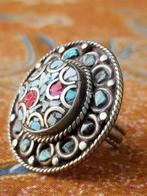 Mooie oude ring uit Nepal van wit brons met stenen 3 cm., Antiek en Kunst, Ophalen of Verzenden