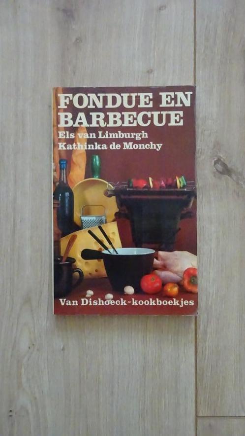Fondue en barbecue E. v. Limburgh/K de Monchy 1973, Boeken, Kookboeken, Gelezen, Nederland en België, Ophalen of Verzenden