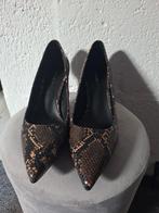 Leren pumps van KIABI., Ophalen of Verzenden, Nieuw, Bruin