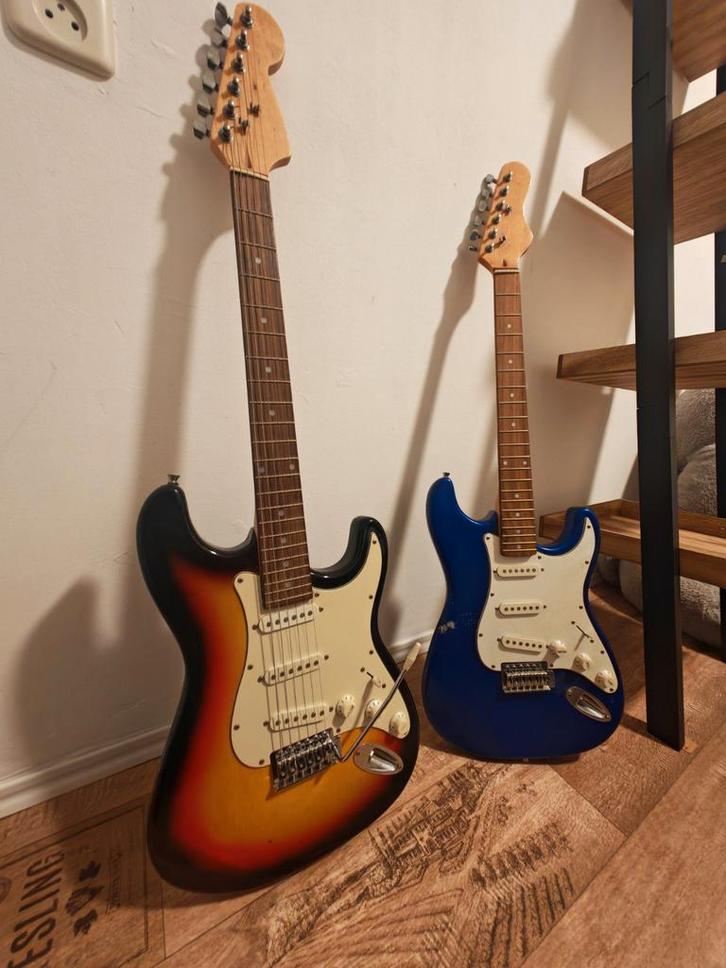 elektrische gitaar 2st, Muziek en Instrumenten, Snaarinstrumenten | Gitaren | Bas, Zo goed als nieuw, Ophalen