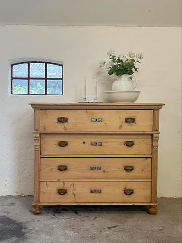 Oud grenen ladekast ladenkast brocante kast vintage commode  beschikbaar voor biedingen