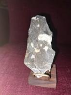 grote vuistbijl vuursteen Jasper artefact, Verzamelen, Mineralen en Fossielen, Ophalen of Verzenden