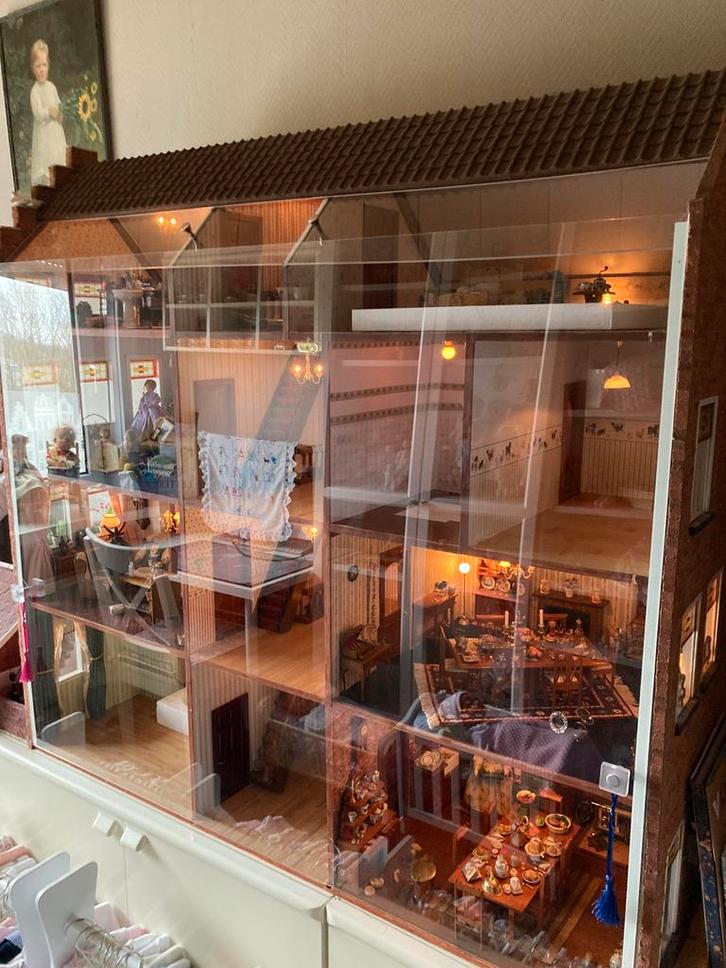 Gigantisch grachtenpand div opties, Verzamelen, Poppenhuizen en Toebehoren, Zo goed als nieuw, Poppenhuis, Ophalen