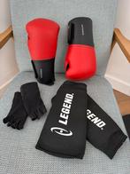 Kickboks gloves (maat 10) + scheenbeschermers, Ophalen, Zo goed als nieuw, Bokshandschoenen