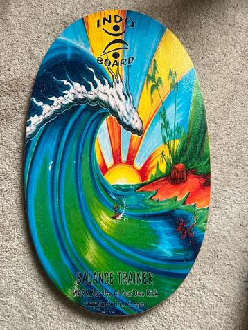 Mooi Indo board / balance trainer (origineel) met rol beschikbaar voor biedingen
