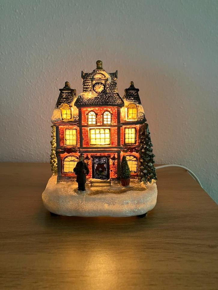 Kersthuisje voor kerstdorp, Diversen, Kerst, Gebruikt, Ophalen