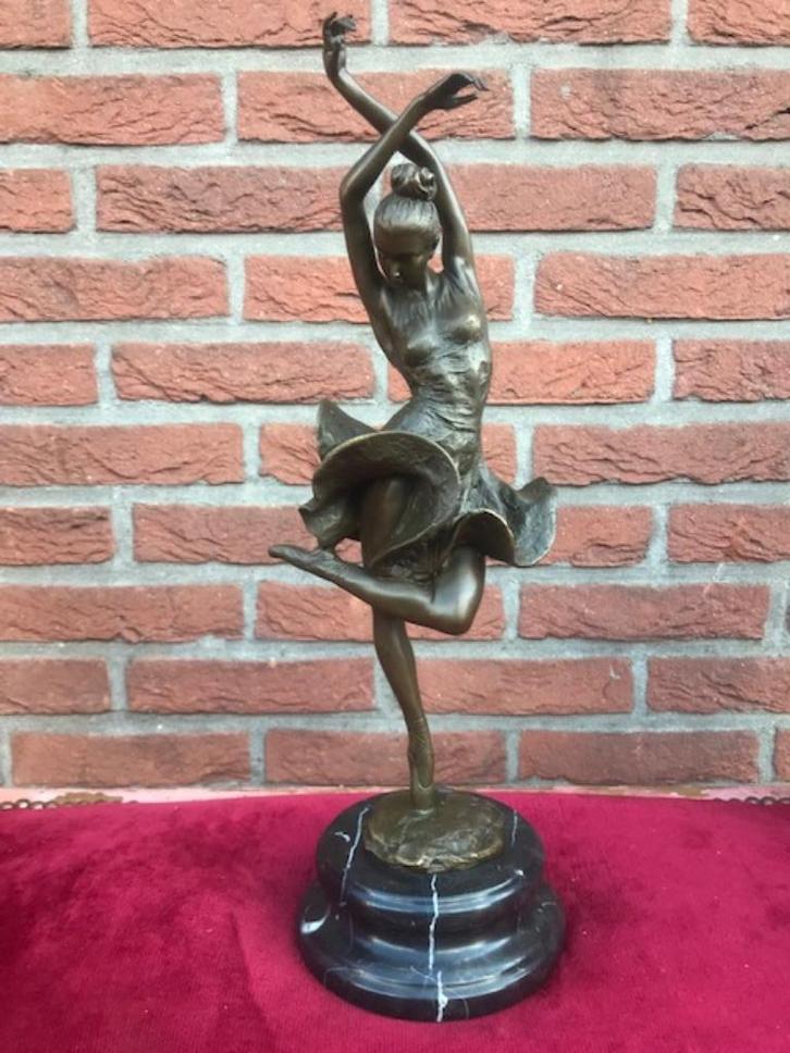 zeer fraai bronzen beeld, ZWIERIGE DANSERES, Antiek en Kunst, Kunst | Beelden en Houtsnijwerken, Ophalen of Verzenden