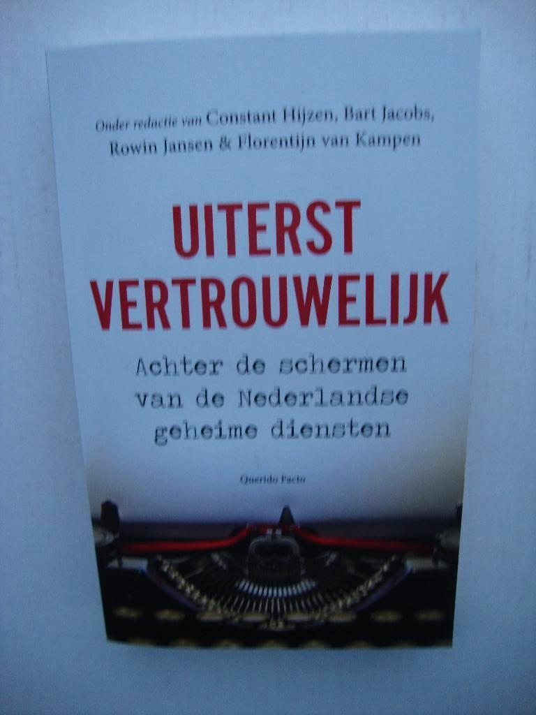 "Uiterst vertrouwelijk" Een kijkje achter Ned.Geheime Dienst, Boeken, Ophalen of Verzenden, Nieuw, Hijzen, Jacobs e.a.