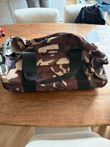 Eastpack rol weekendtas/ reis tas. beschikbaar voor biedingen