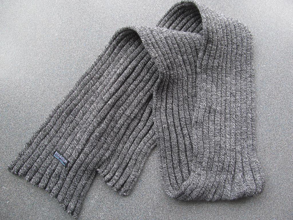 Gebreide sjaal, Zeeman, Maat 46/48 (XL) of groter, Ophalen of Verzenden, Zo goed als nieuw