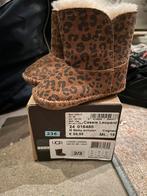 Baby uggs, Ophalen of Verzenden, Zo goed als nieuw, Jongetje of Meisje, Schoentjes