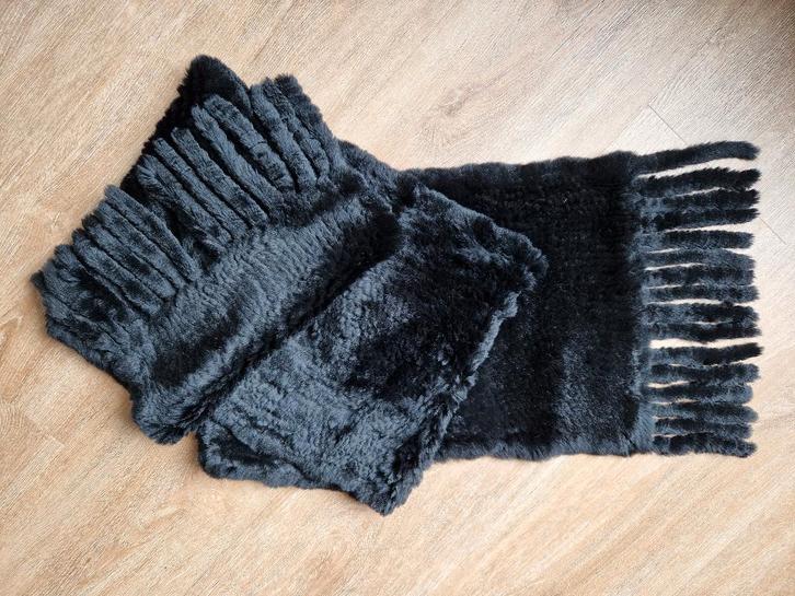 Zwarte sjaal / shawl van imitatiebont ZGAN, Kleding | Dames, Mutsen, Sjaals en Handschoenen, Zo goed als nieuw, Sjaal, Ophalen of Verzenden