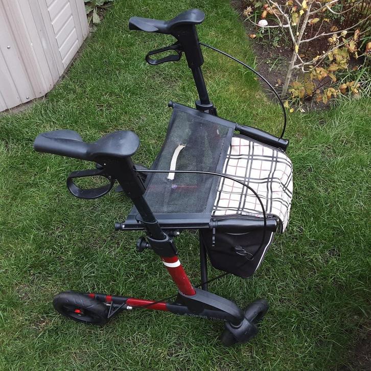 TOPRO Rollator Troja 2G (Medium), donkerrood, Diversen, Rollators, Gebruikt, Lichtgewicht, Opvouwbaar, Ophalen of Verzenden