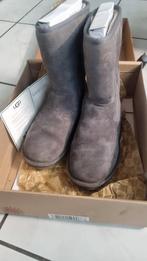 Uggs laarzen maat 40, Hoge laarzen, UGG, Verzenden, Zo goed als nieuw
