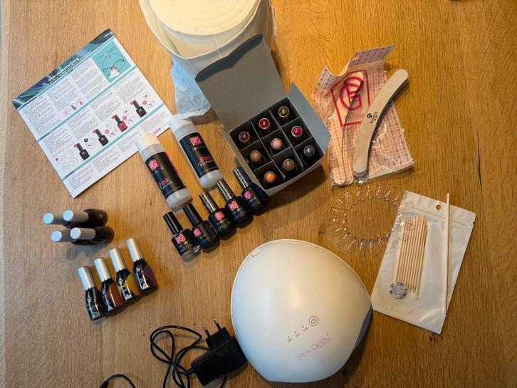 Complete Pink Gellac & Magnetic Gel Polish Set met LED-lamp, Sieraden, Tassen en Uiterlijk, Uiterlijk | Cosmetica en Make-up, Gebruikt