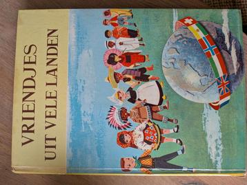 Vriendjes uit vele landen - Vintage kinderboek beschikbaar voor biedingen