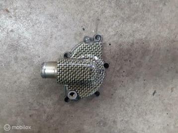 Waterpompdeksel Monster S4 748 996 beschikbaar voor biedingen