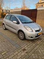 Toyota Yaris 1.3 16V Vvt-i 5DR 2010 Grijs, Voorwielaandrijving, 1025 kg, 4 cilinders, 100 pk