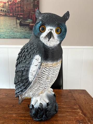 Kunststof tuinbeeld Uil. beschikbaar voor biedingen