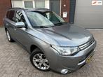 Mitsubishi Outlander 2.0 Intense+ / 7P / Navi / Camera, Auto's, Mitsubishi, 4 cilinders, Origineel Nederlands, Bedrijf, 1600 kg