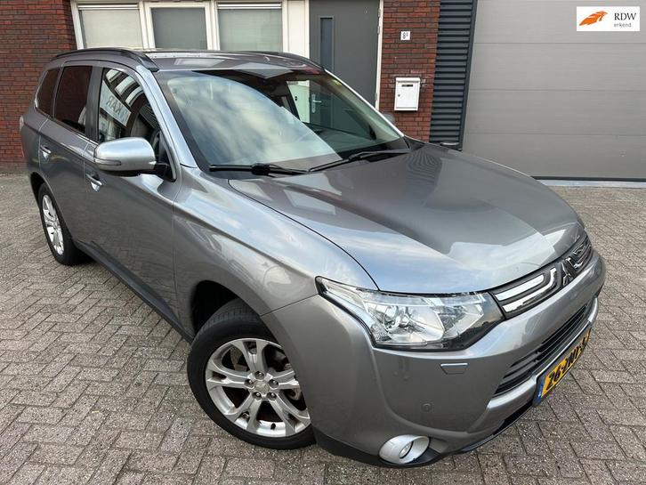 Mitsubishi Outlander 2.0 Intense+ / 7P / Navi / Camera, Auto's, Mitsubishi, Bedrijf, Te koop, Outlander, ABS, Achteruitrijcamera