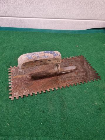 Lijmspaan vintage gebruikt  beschikbaar voor biedingen