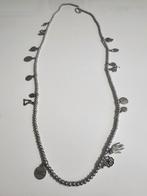 Zilverkleurige ketting met bedels, Sieraden, Tassen en Uiterlijk, Kettingen, Ophalen of Verzenden, Zo goed als nieuw, Zilver, Overige materialen