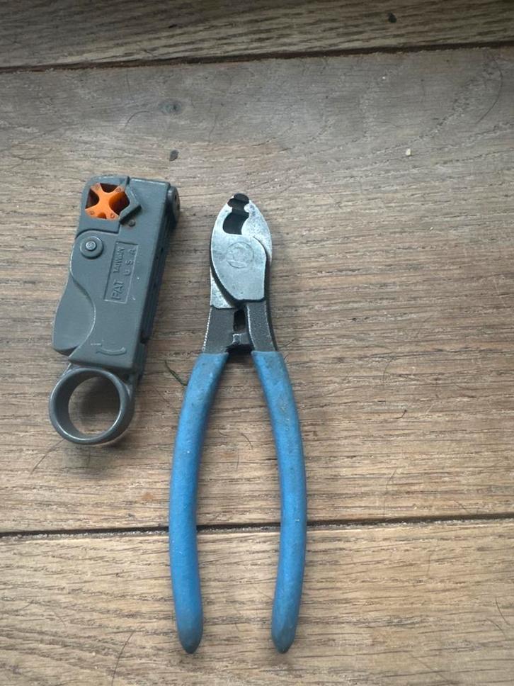 Coax stripper + zijkniptang – professioneel setje va 12€, Doe-het-zelf en Verbouw, Gereedschap | Handgereedschap, Zo goed als nieuw