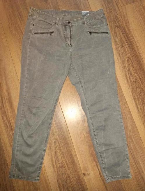 CANDA SLIMFIT

Grijsachtige spijkerbroek
42 /44, Kleding | Dames, Spijkerbroeken en Jeans, Zo goed als nieuw, W33 - W36 (confectie 42/44)