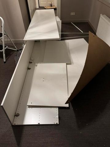 Ingestorte IKEA kast
