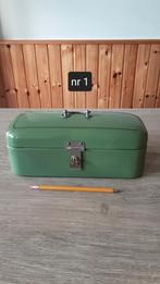 EMAILLE RESEDA GROEN KOEKTROMMELTJE MET GOUDEN BIES., Antiek en Kunst, Antiek | Emaille, Ophalen of Verzenden