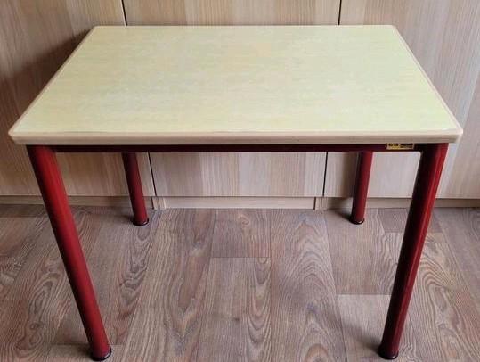 Vintage schooltafeltje "Ero-Mes", Kinderen en Baby's, Kinderkamer | Tafels en Stoelen, Gebruikt, Tafel(s), Ophalen