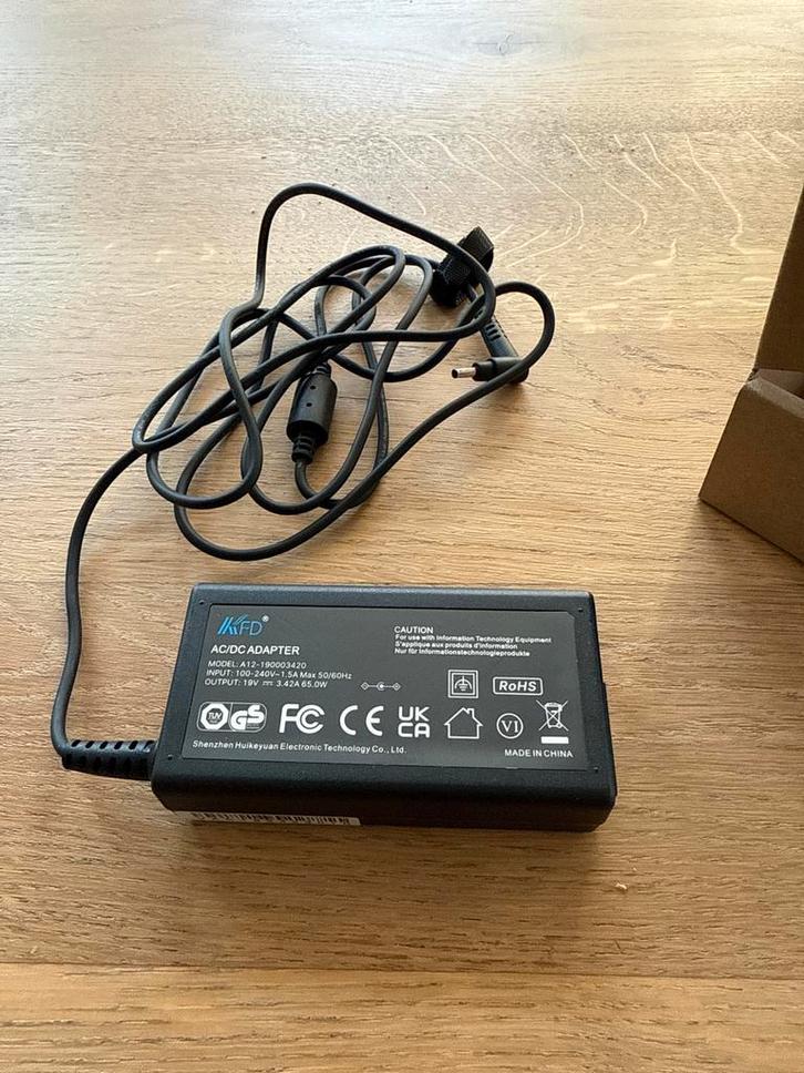IFD AC/DC Adapter - Nieuw in doos, Computers en Software, Laptop-opladers, Nieuw, Ophalen of Verzenden
