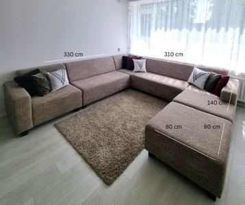 Hoekbank / U bank beige 330*310*220 + 3 kussens beschikbaar voor biedingen