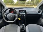 Toyota Aygo 1.0 VVT-i x-fun Airco/El.ramen/Nw.koppeling/5drs, Voorwielaandrijving, Gebruikt, Euro 6, 4 stoelen
