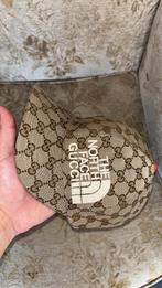 Gucci x The north face pet Limited edition, Ophalen, Zo goed als nieuw, Gucci, Pet