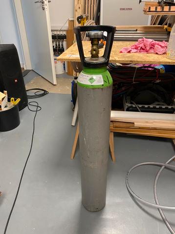 10 liter Menggas fles (85/15) 165 bar beschikbaar voor biedingen