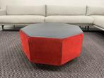 Nieuw Leolux Amulet Hocker rood blauw Design Poeg Voetenbank, Leolux, Nieuw, Ophalen of Verzenden, Overige vormen