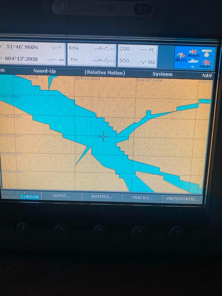 Raymarine E80 Kaartplotter, Watersport en Boten, Navigatiemiddelen en Scheepselektronica, Gebruikt, Kaartplotter of Fish Finder