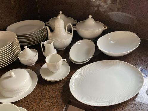 Servies Hutschenreuther Hohenberg fijn porselein, Huis en Inrichting, Keuken | Servies, Gebruikt, Compleet servies, Effen, Porselein