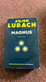 Arjen Lubach - Magnus, Gelezen, Ophalen of Verzenden, Arjen Lubach, Nederland